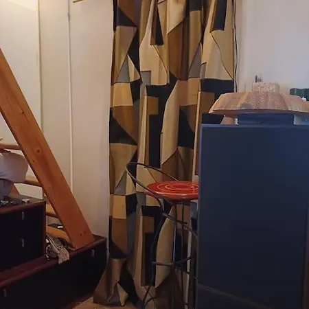 Boheme Dans Le 5e Apartment *